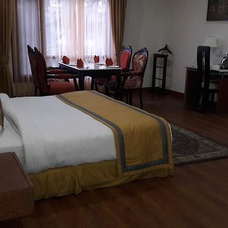 Hotel Southgate Shimla Esterno foto