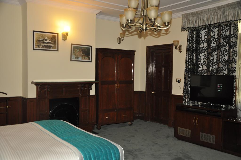 Hotel Southgate Shimla Esterno foto