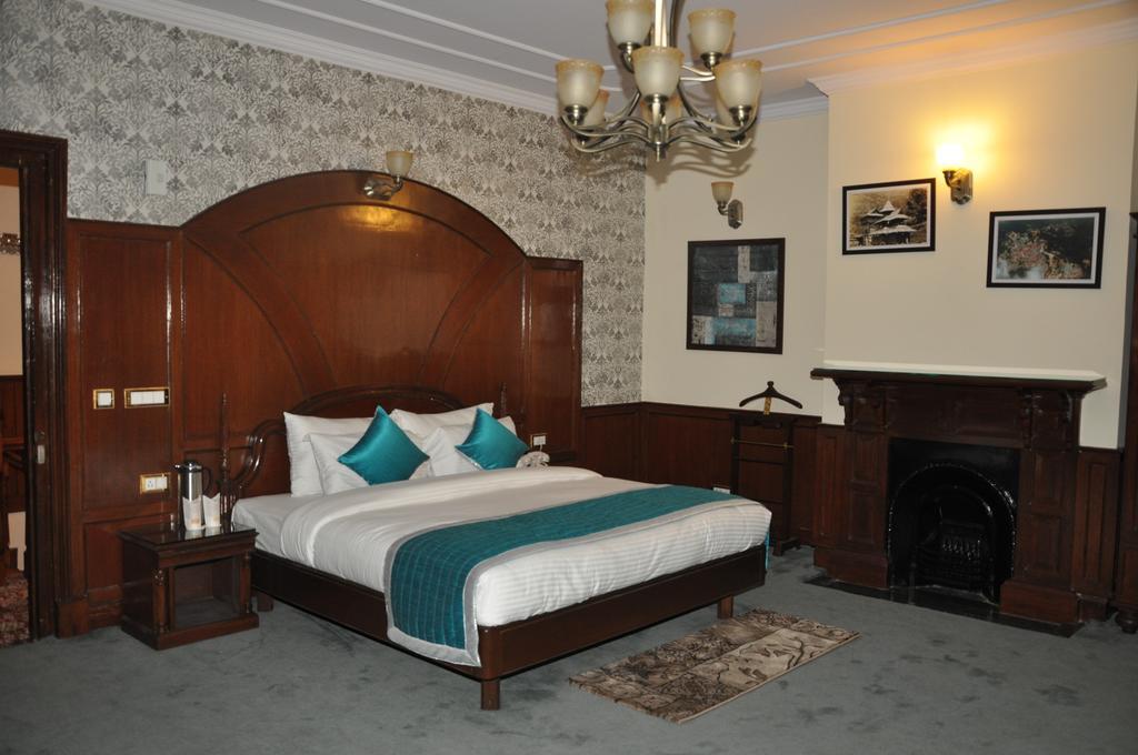 Hotel Southgate Shimla Esterno foto