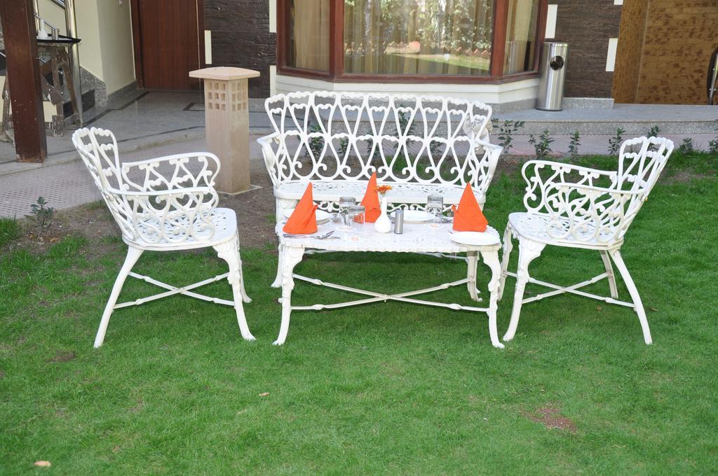 Hotel Southgate Shimla Esterno foto