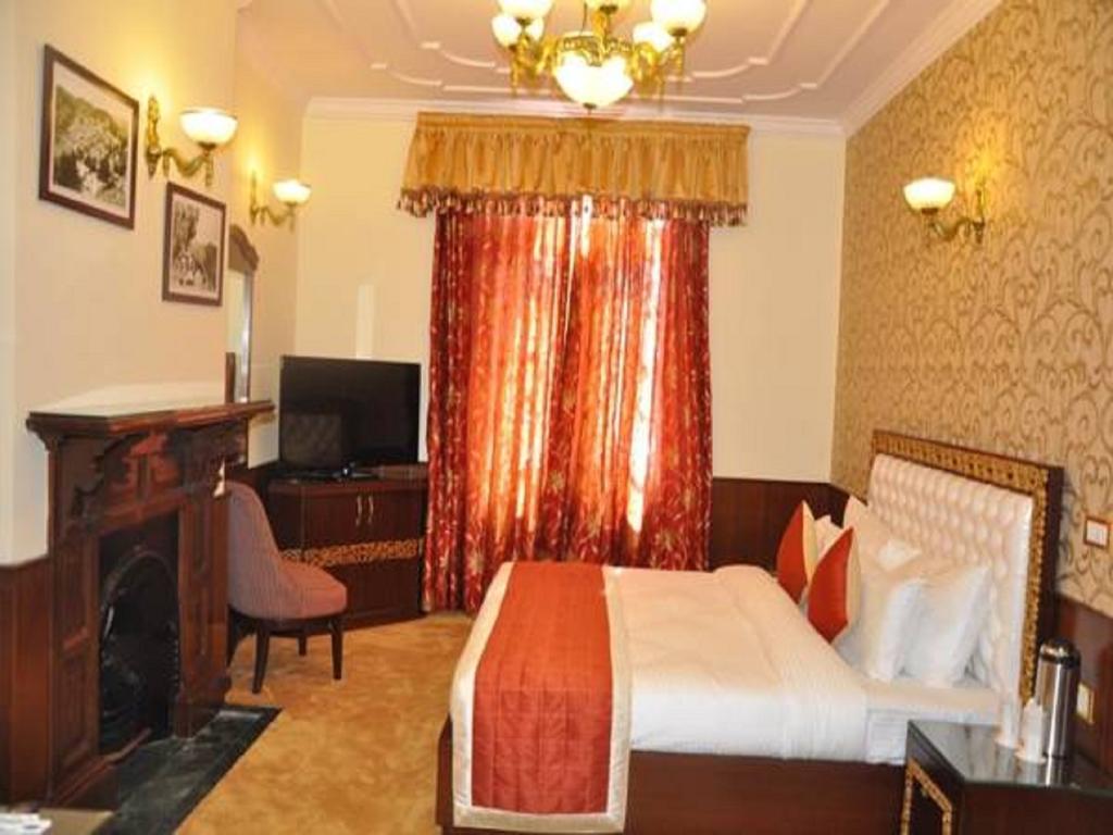 Hotel Southgate Shimla Esterno foto