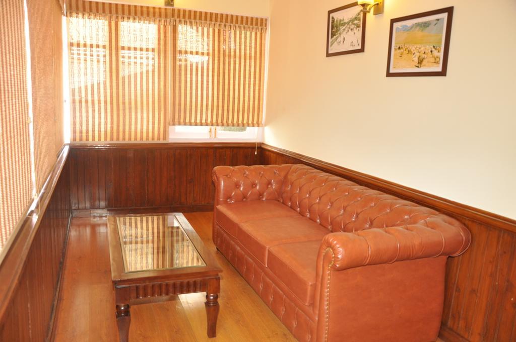 Hotel Southgate Shimla Esterno foto