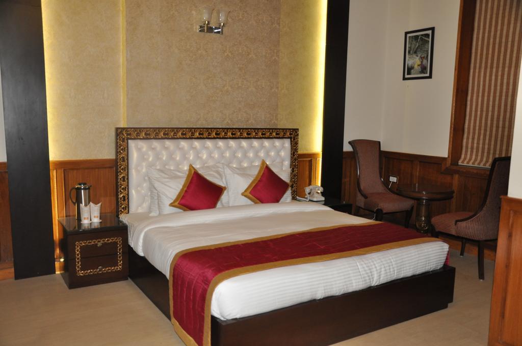 Hotel Southgate Shimla Esterno foto
