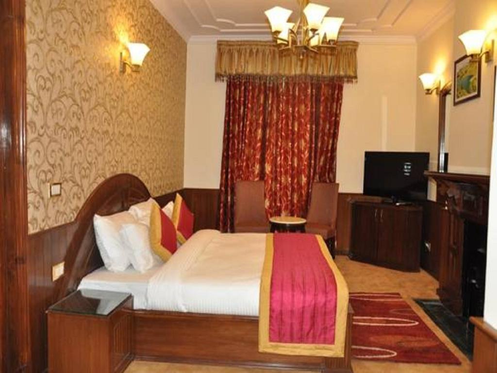 Hotel Southgate Shimla Esterno foto