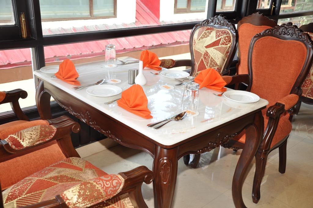 Hotel Southgate Shimla Esterno foto