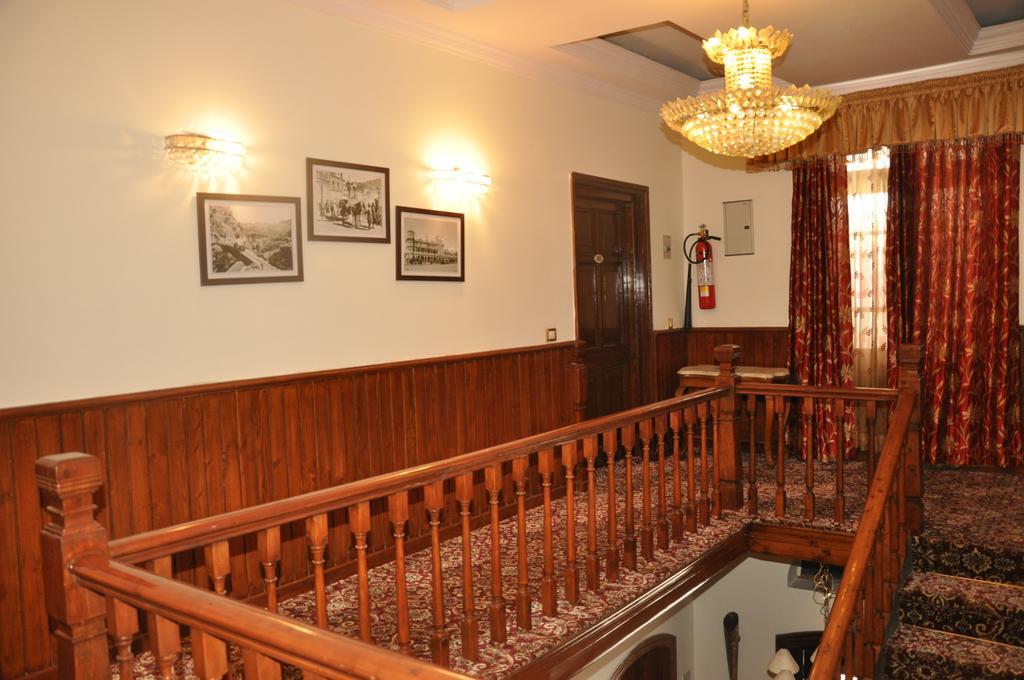 Hotel Southgate Shimla Esterno foto