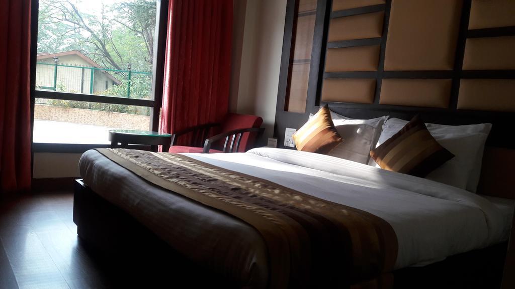 Hotel Southgate Shimla Esterno foto
