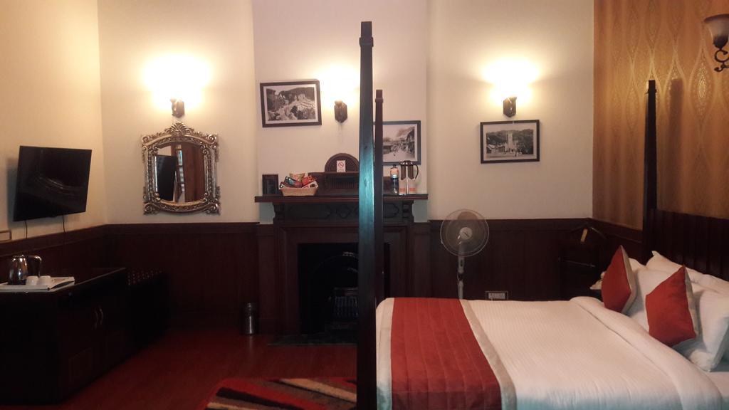 Hotel Southgate Shimla Esterno foto